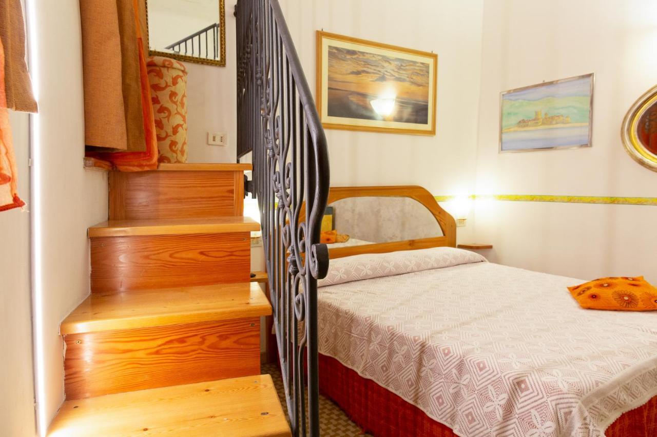 Via Mazzini - Francamaria Rooms Vernazza Exterior foto